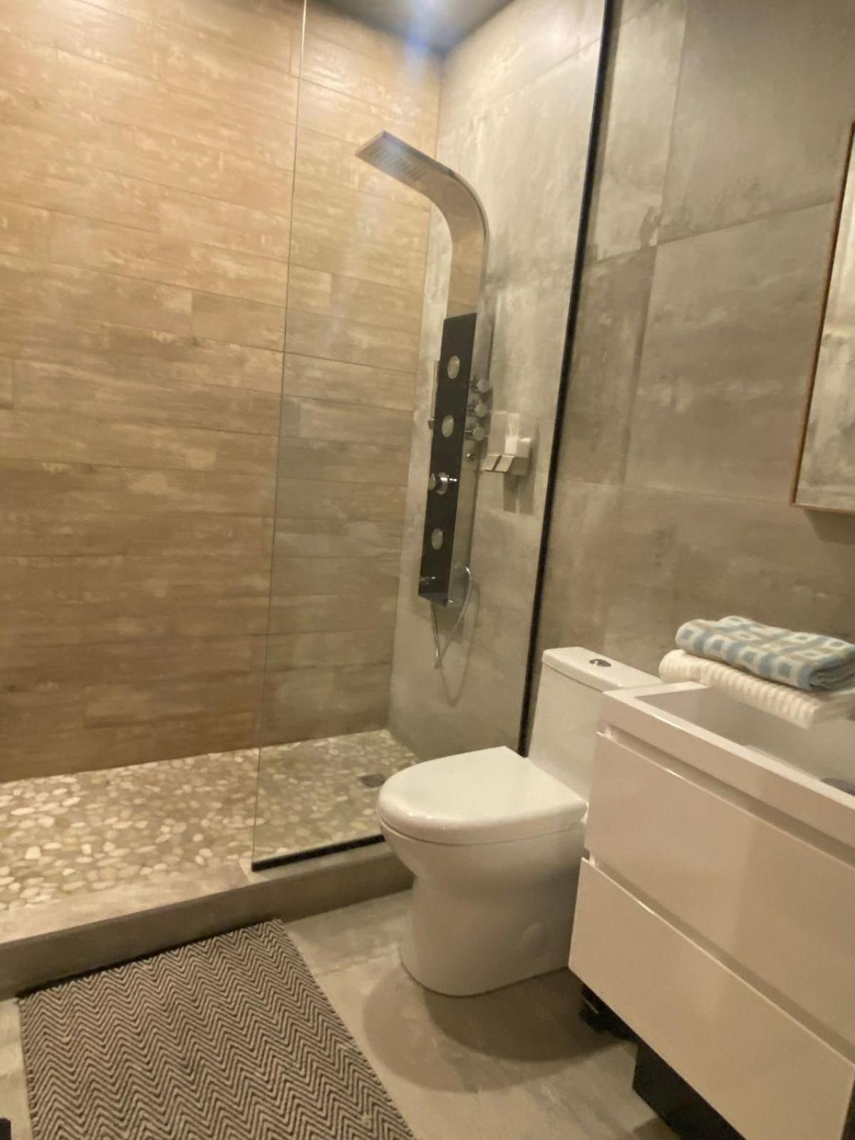 Private Room & Private Bathroom In Le Plateau 蒙特利尔 外观 照片